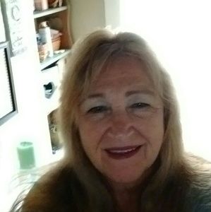 Meet your Posher, Benita